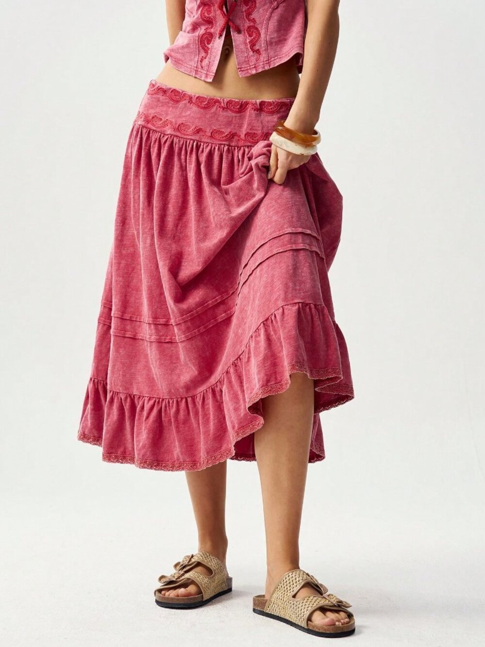 Red Casual Women's Knit Patchwork Lace Hem Skirt - Picture 4 of 7